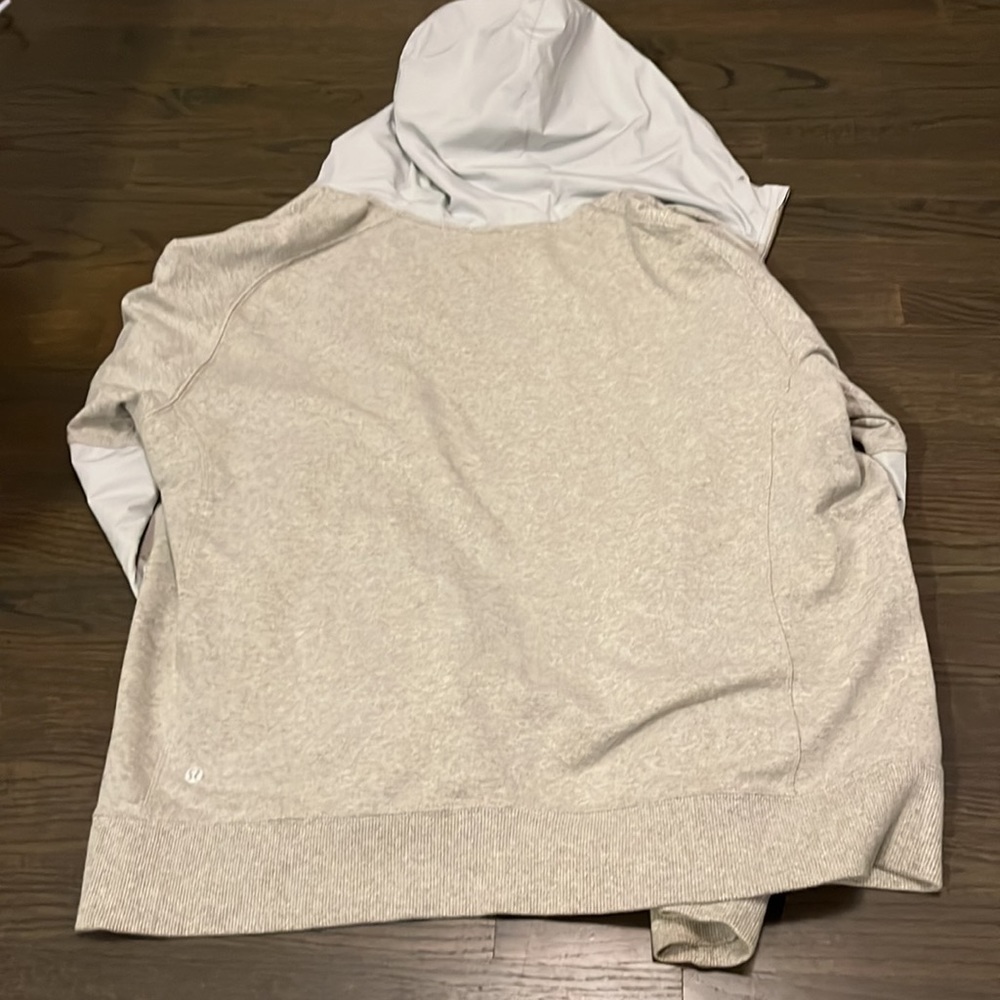 Lululemon Jacket - Picture 3 of 4